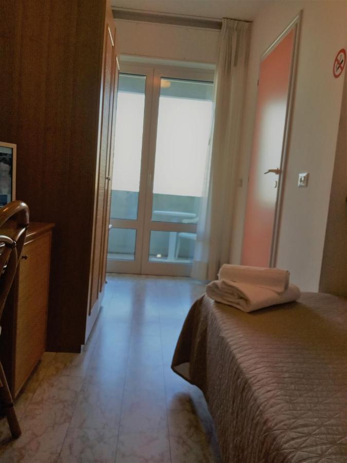 Hotel Capri Grado Exteriör bild
