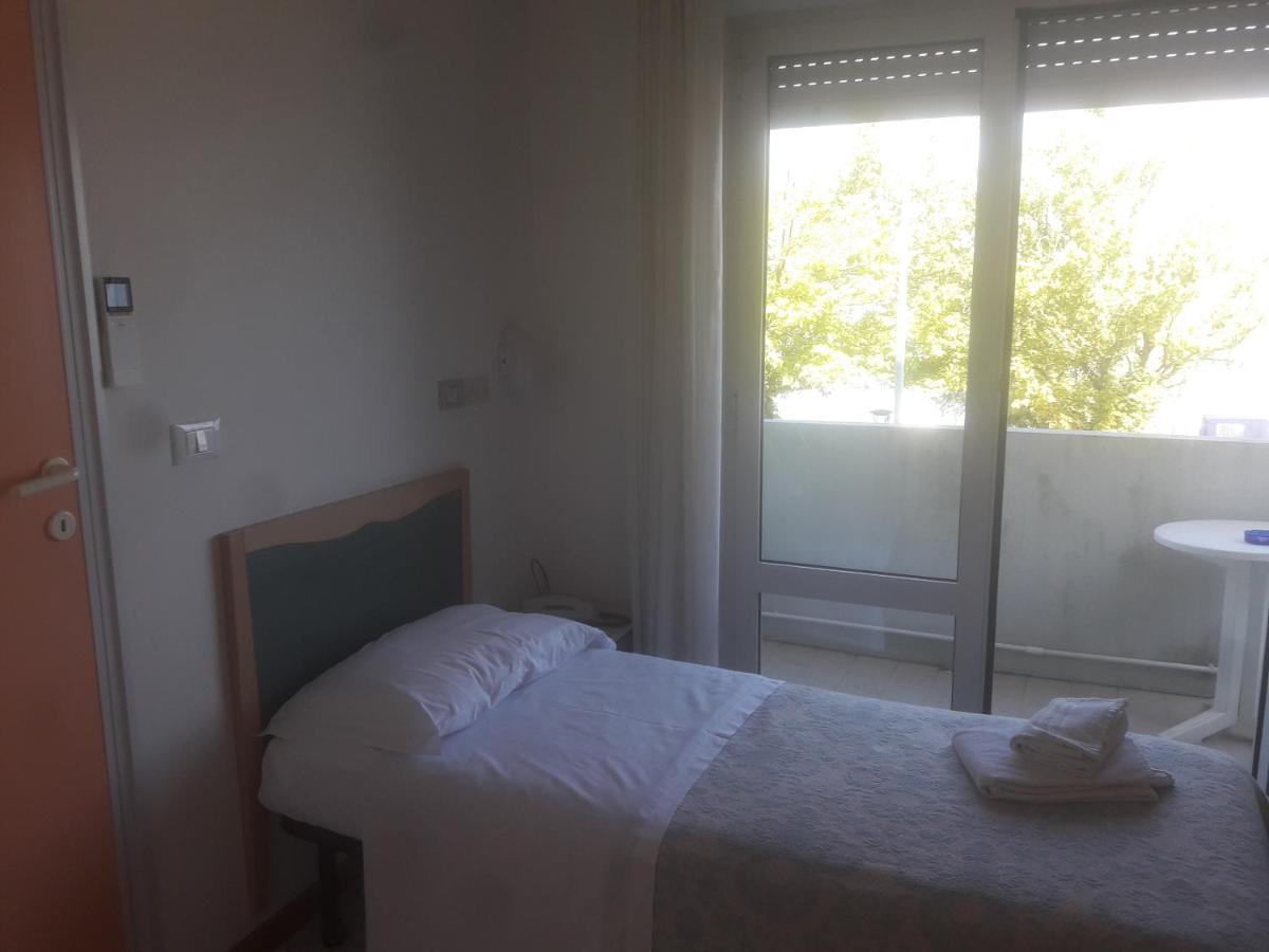 Hotel Capri Grado Exteriör bild