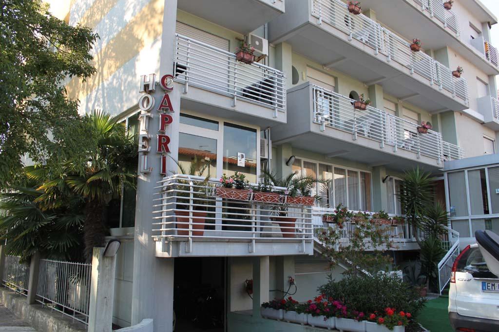 Hotel Capri Grado Exteriör bild